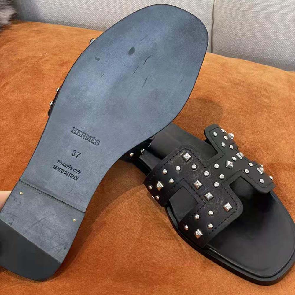 Hermes Women Oran Sandal in Calfskin Black