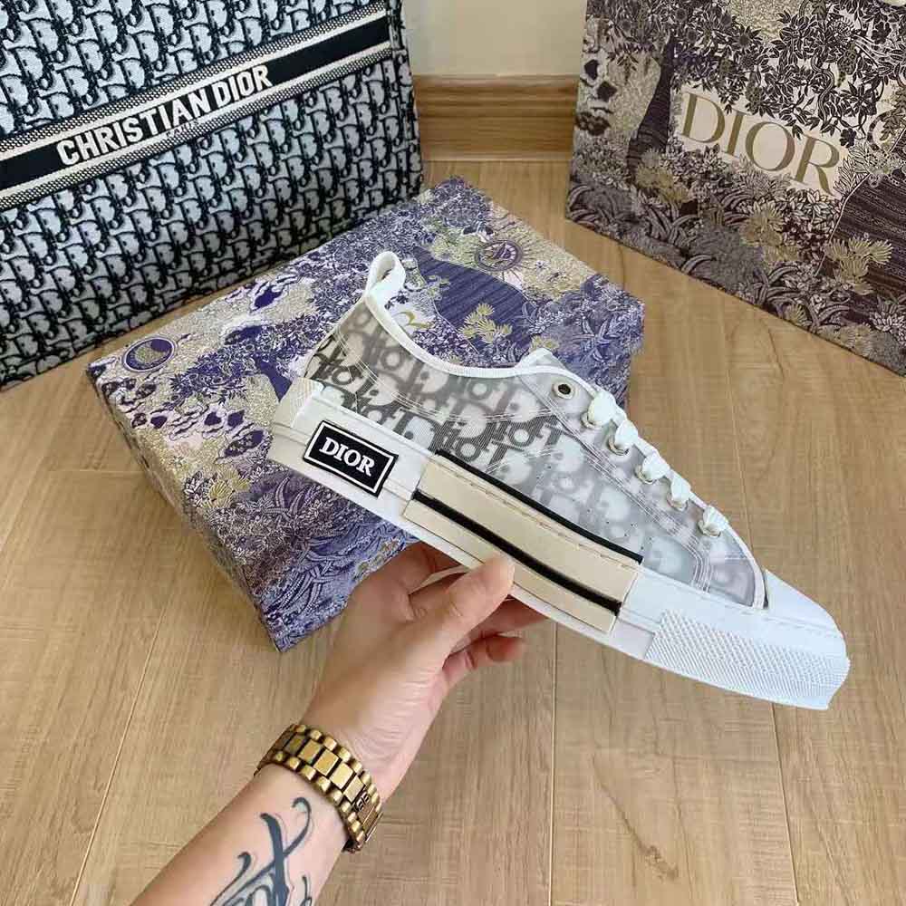 Dior Men B23 Low-Top Sneaker White and Black Dior Oblique Canvas
