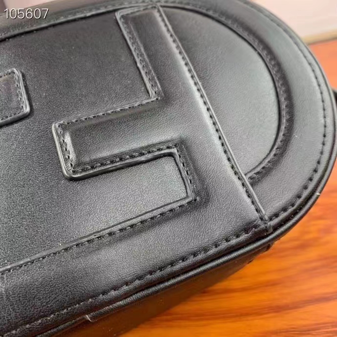Fendi Women FF O’Lock Mini Camera Case Black Leather Mini Bag