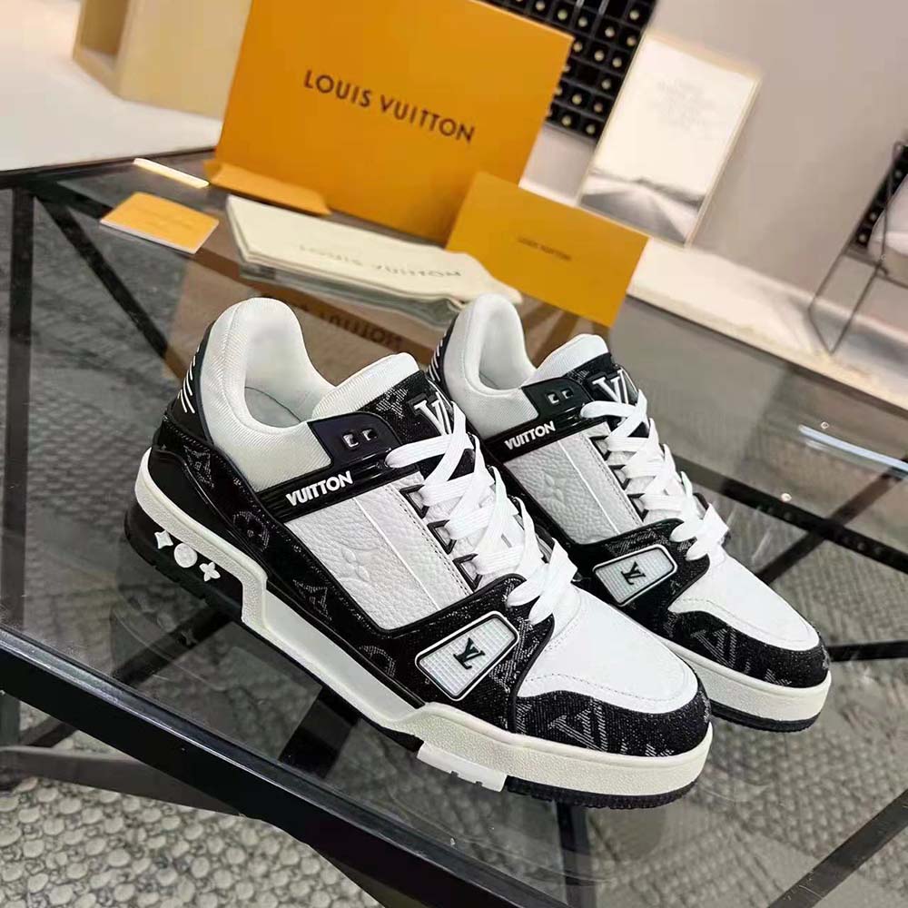 Louis Vuitton Unisex LV Trainer Sneaker With Monogram-Embossed Grained Calf Leather