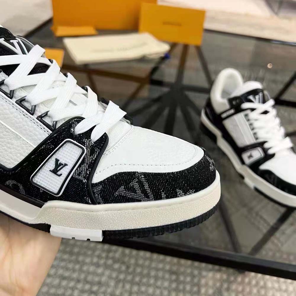 Louis Vuitton Unisex LV Trainer Sneaker With Monogram-Embossed Grained Calf Leather