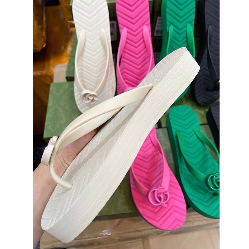 G*u*i women gg chevron thong sandal white rubber resin double g flat