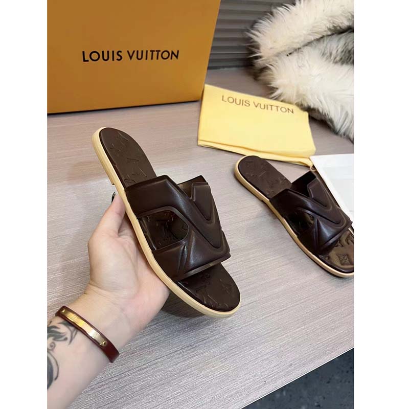 Louis Vuitton LV Unisex Oasis Mule Black Grained Calf Leather Rubber Signature