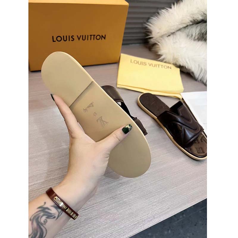 Louis Vuitton LV Unisex Oasis Mule Black Grained Calf Leather Rubber Signature