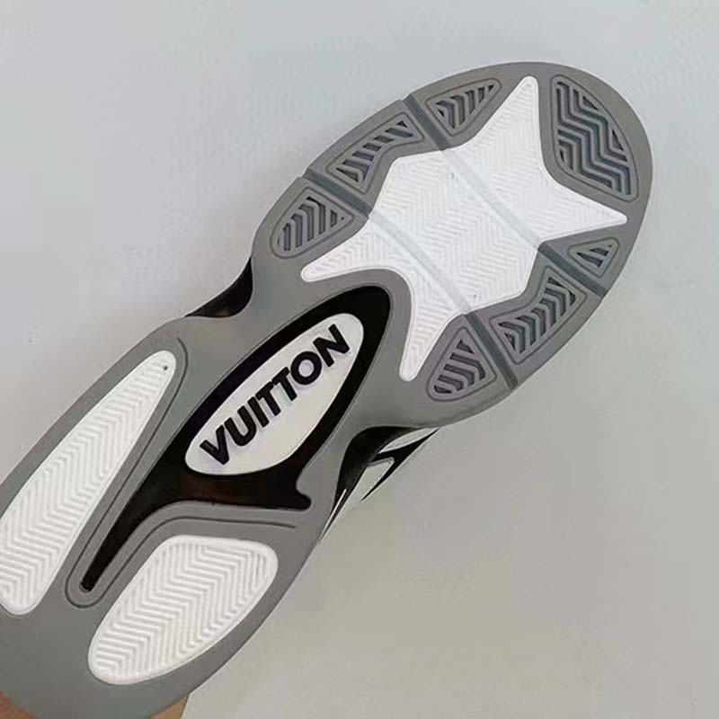Louis Vuitton LV Unisex Trainer 2 Sneaker White Calf Leather Rubber Outsole