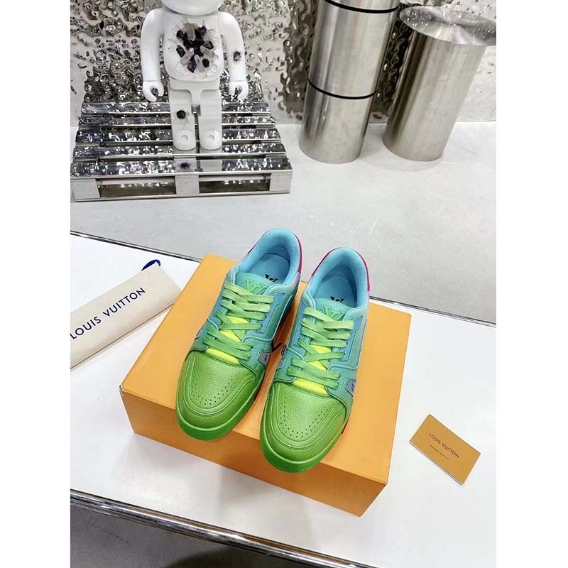 Louis Vuitton LV Unisex Trainer Sneaker Green Grained Calf Leather Rubber Outsole