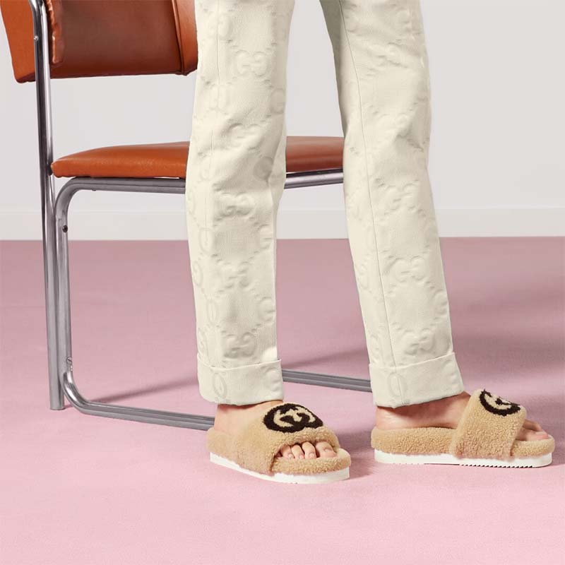 G*u*i unisex slide sandal interlocking g light brown merino wool flat
