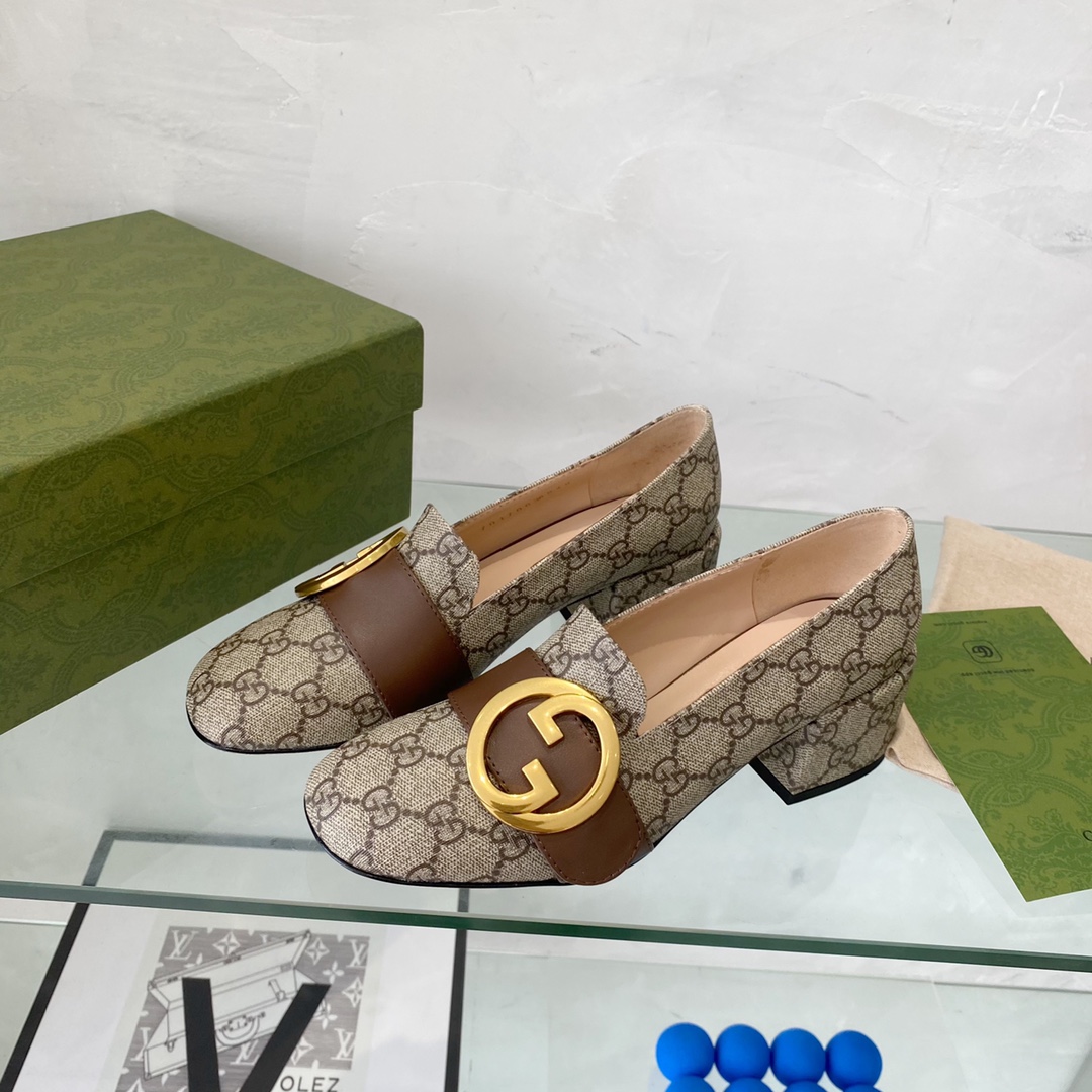 G*u*i women blondie pump beige ebony gg supreme canvas round interlocking g