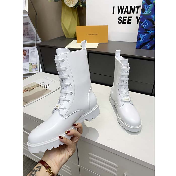 Louis Vuitton LV Unisex Territory Flat Ranger White Calf Leather Circle