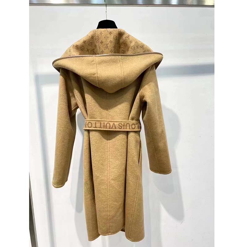 Louis Vuitton LV Women Signature Double Face Short Wrap Coat Wool-Silk Regular Fit