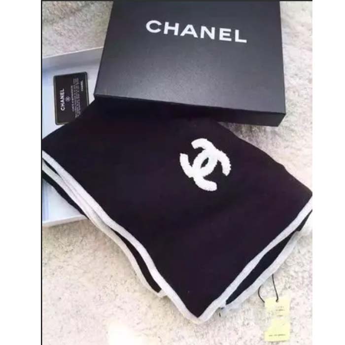 Chanel Unisex CC A Set of Ahead Beanie Gloves Scarf White Black One Size