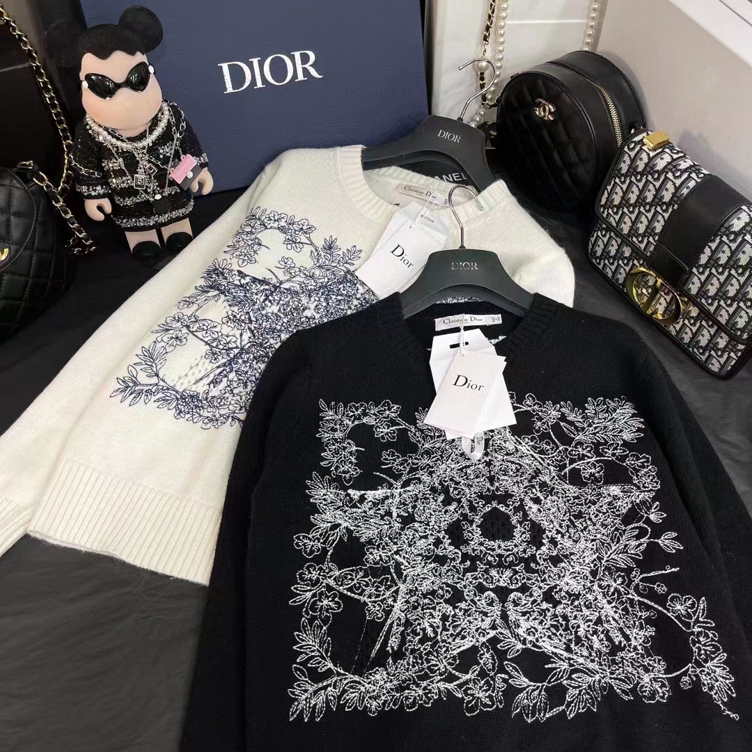 Dior Men CD Sweater Ecru Cashmere Knit Blue Dior Sevilla Star Motif
