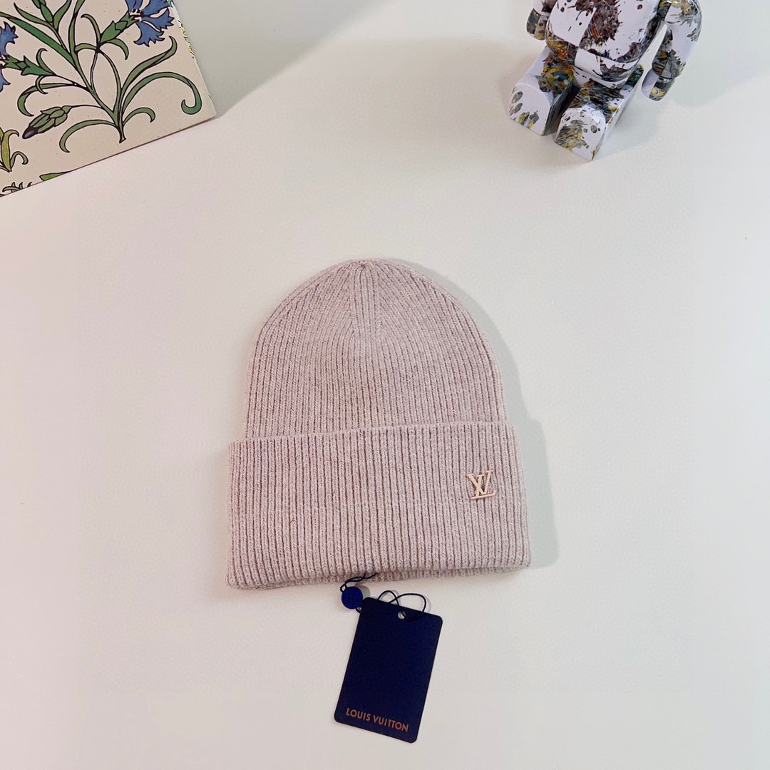 Louis Vuitton Unisex LV Ahead Beanie One Size Crème Beige Cashmere Enamel Initials