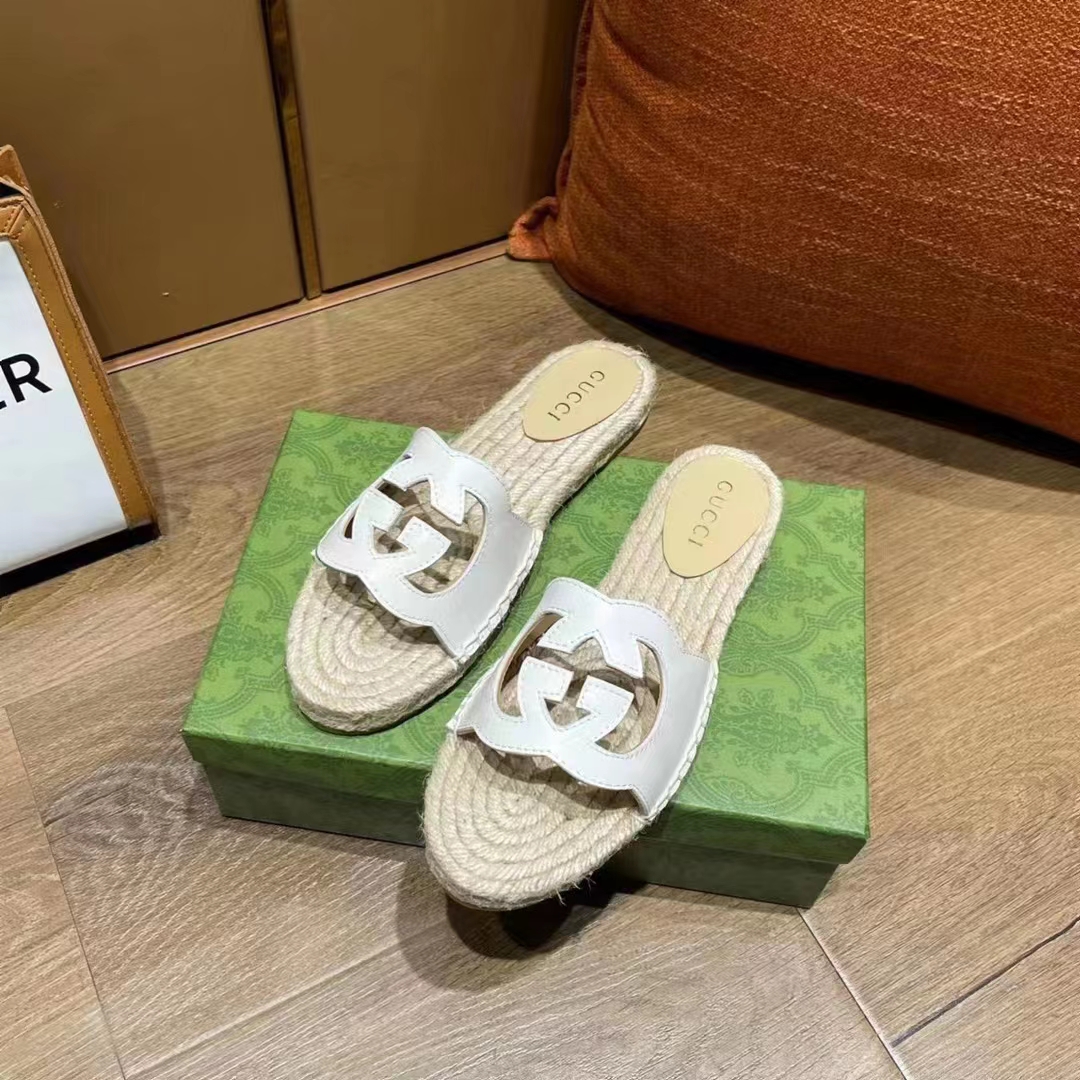G*u*i unisex interlocking g cut-out slide sandals white leather flat 2 cm heel