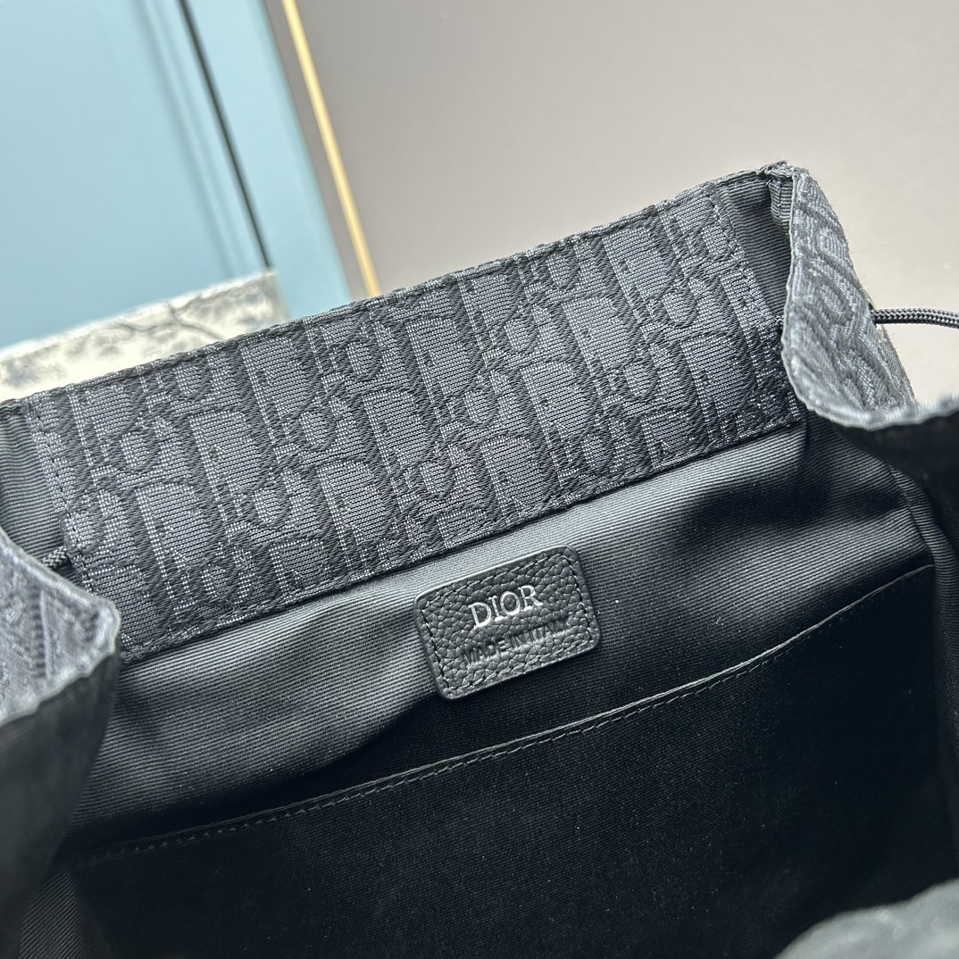 Dior Unisex CD Saddle Backpack Black Dior Oblique Jacquard Grained Calfskin