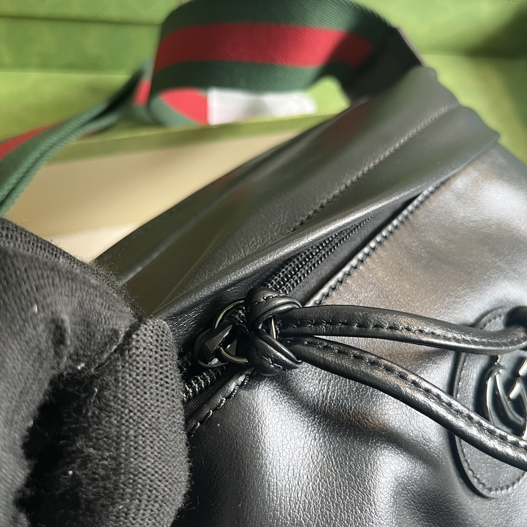 G*u*i gg unisex shoulder bag tonal double g black leather