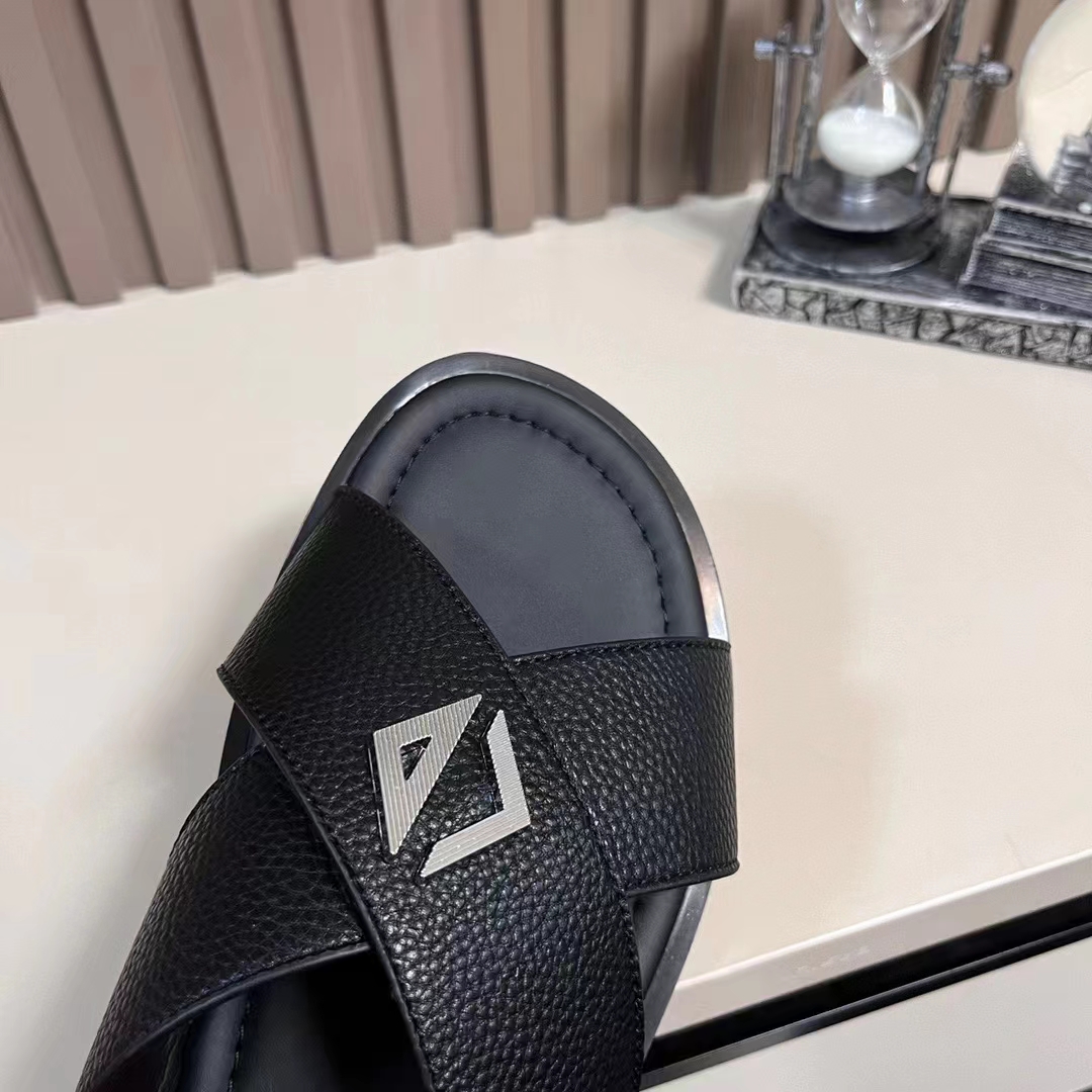Dior Unisex CD Dior Alias Sandal Black Grained Calfskin Black Calfskin Insole