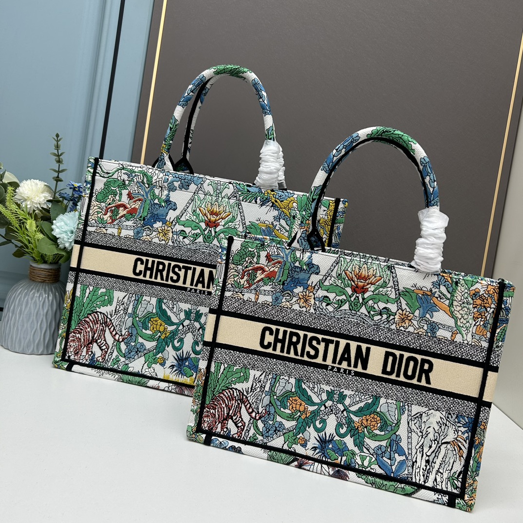 Dior Unisex CD Medium Dior Book Tote White Multicolor Étoile De Voyage Embroidery