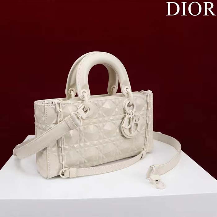 dior women cd medium d-joy bag latte cannage calfskin Di*m*nd motif