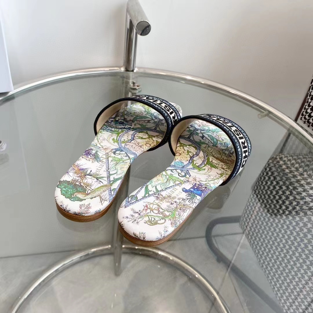 Dior Unisex CD Dway Slide White Multicolor Embroidered Cotton Étoile De Voyage Motif