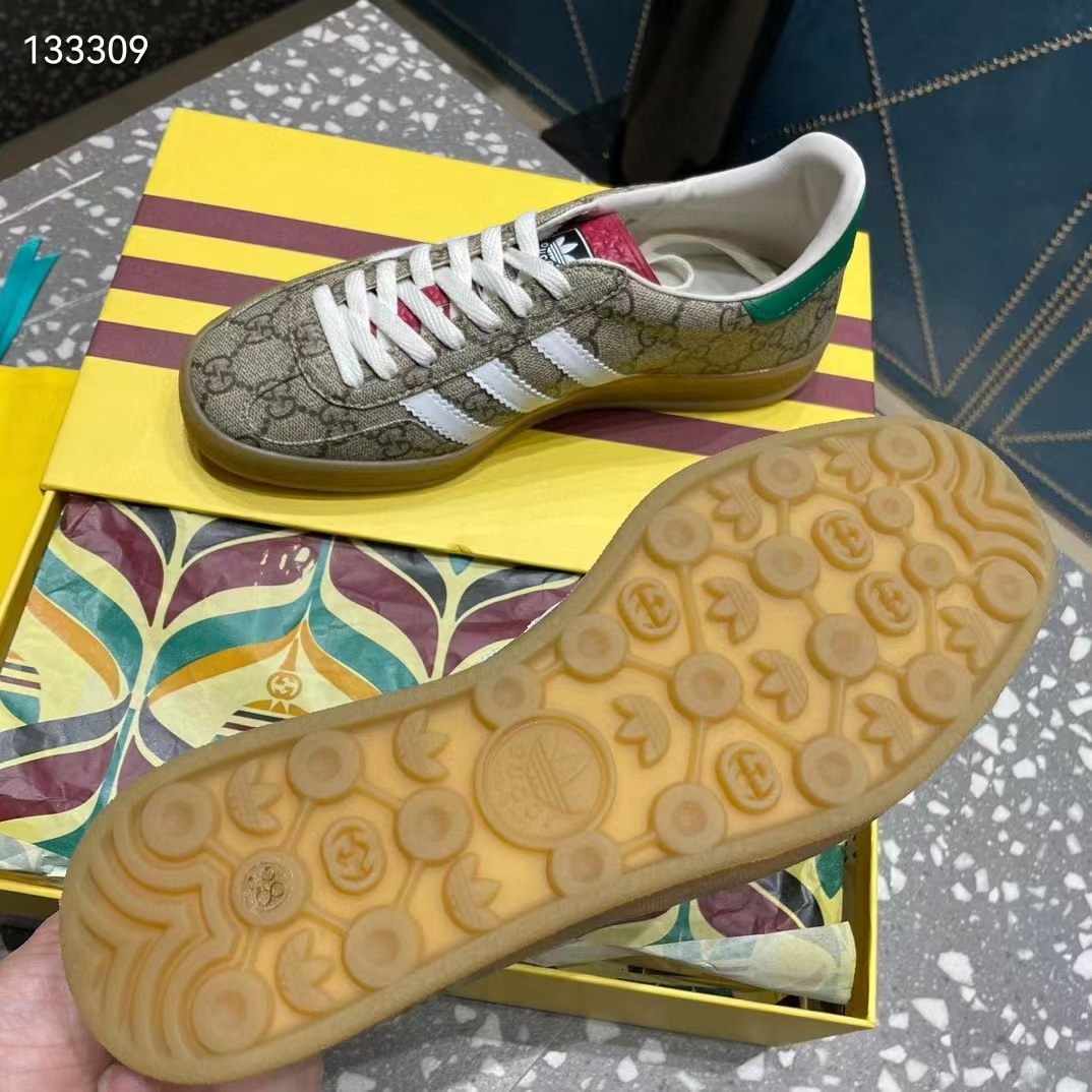 G*u*i unisex adidas x G*u*i gazelle sneaker beige ebony gg supreme canvas low heel