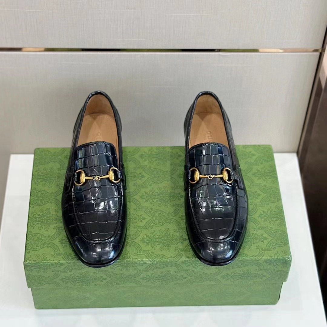 G*u*i unisex gg jordaan crocodile loafer blake construction black horsebit leather flat 1 cm heel