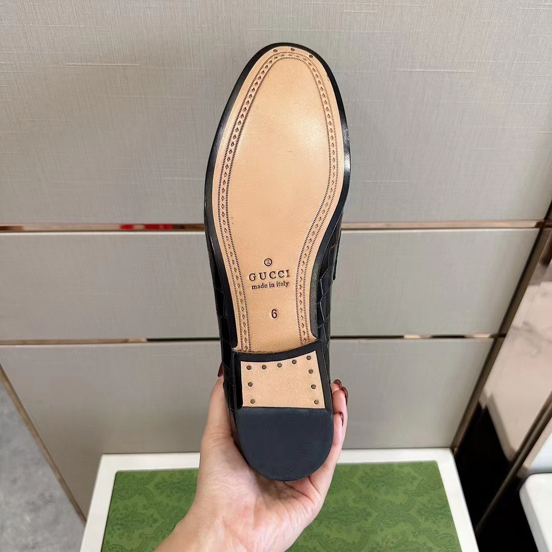 G*u*i unisex gg jordaan crocodile loafer blake construction black horsebit leather flat 1 cm heel