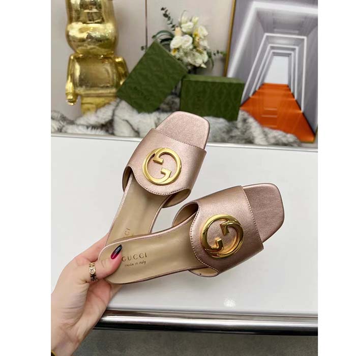 G*u*i women gg G*u*i nojum blondie slide metallic platinum leather round interlocking g flat