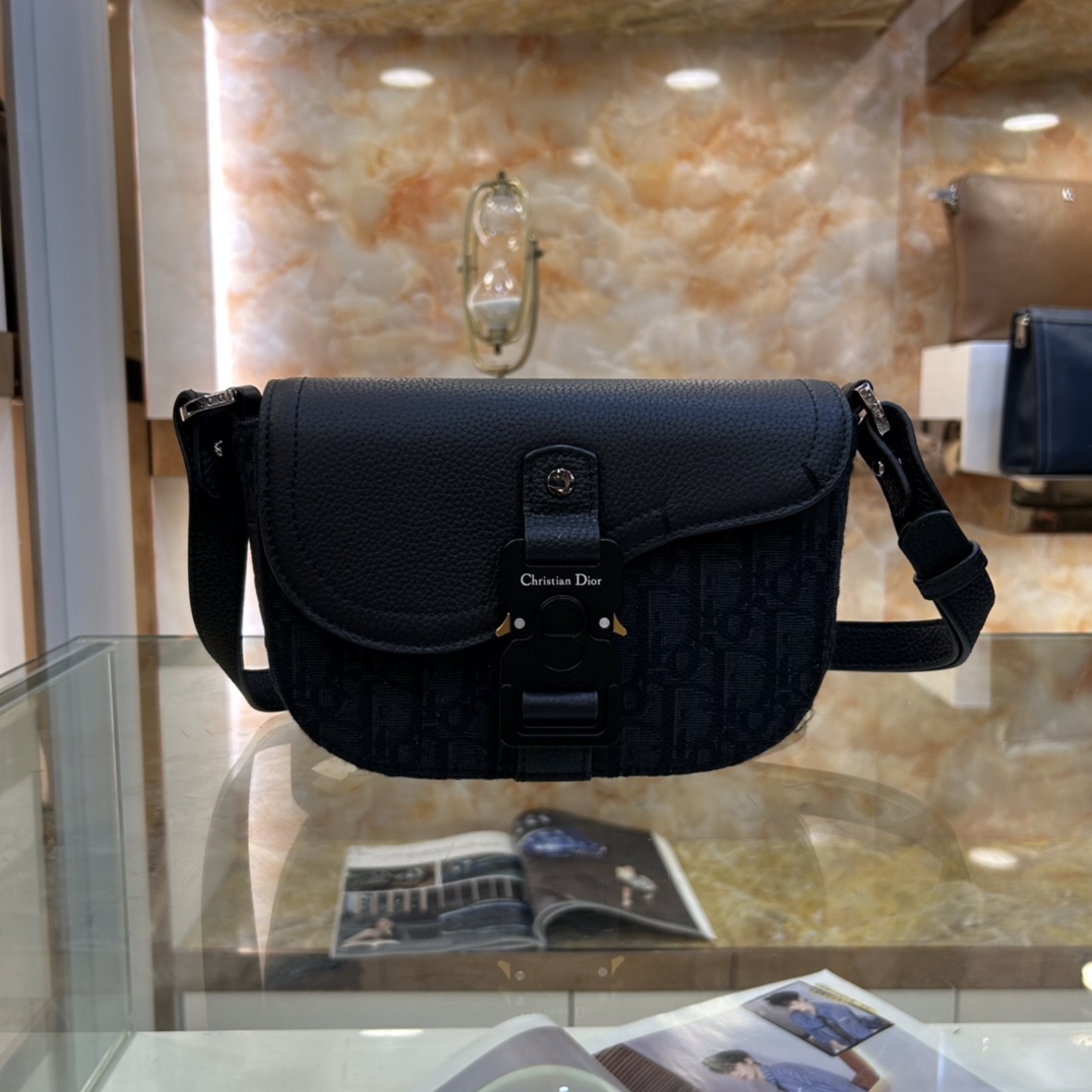 Dior Unisex CD Saddle Pouch Strap Black Dior Oblique Jacquard Grained Calfskin