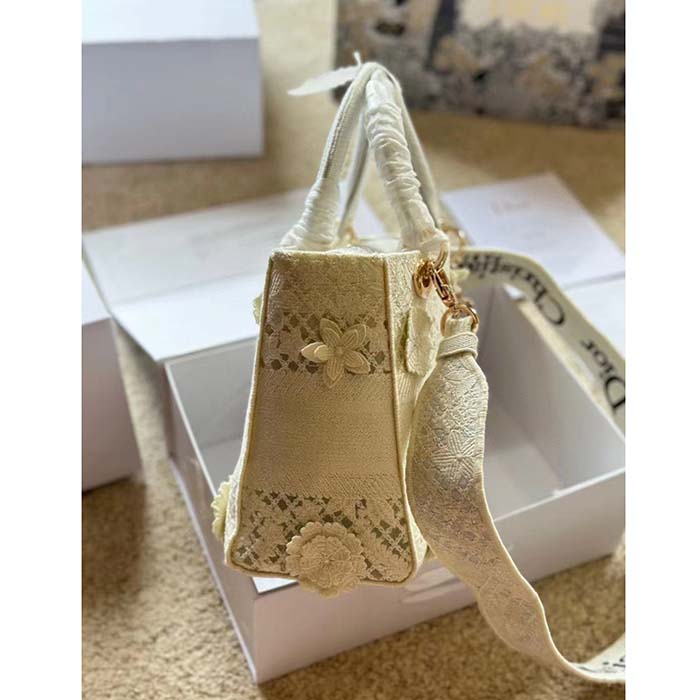 Dior Women CD Medium Lady D-Lite Bag Natural D-Lace Embroidery 3D Macramé Effect