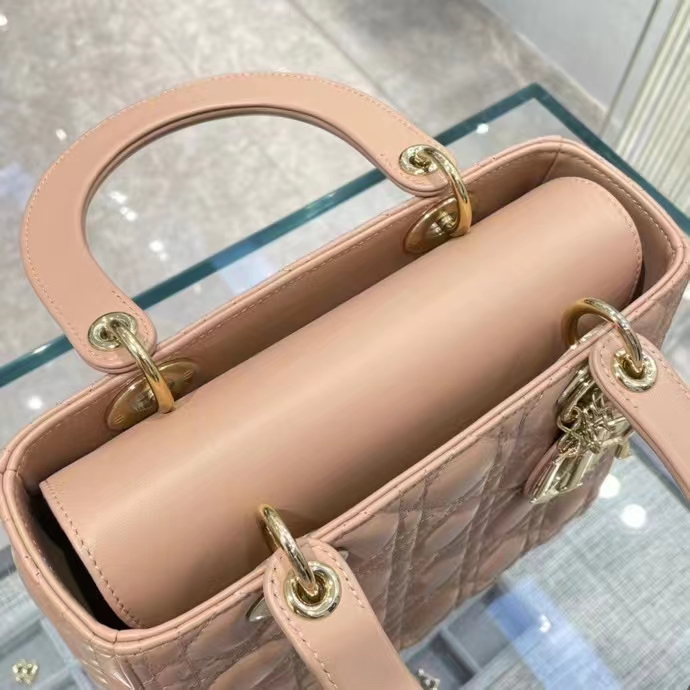 Dior Women CD Medium Lady Dior Bag Sand Pink Cannage Lambskin