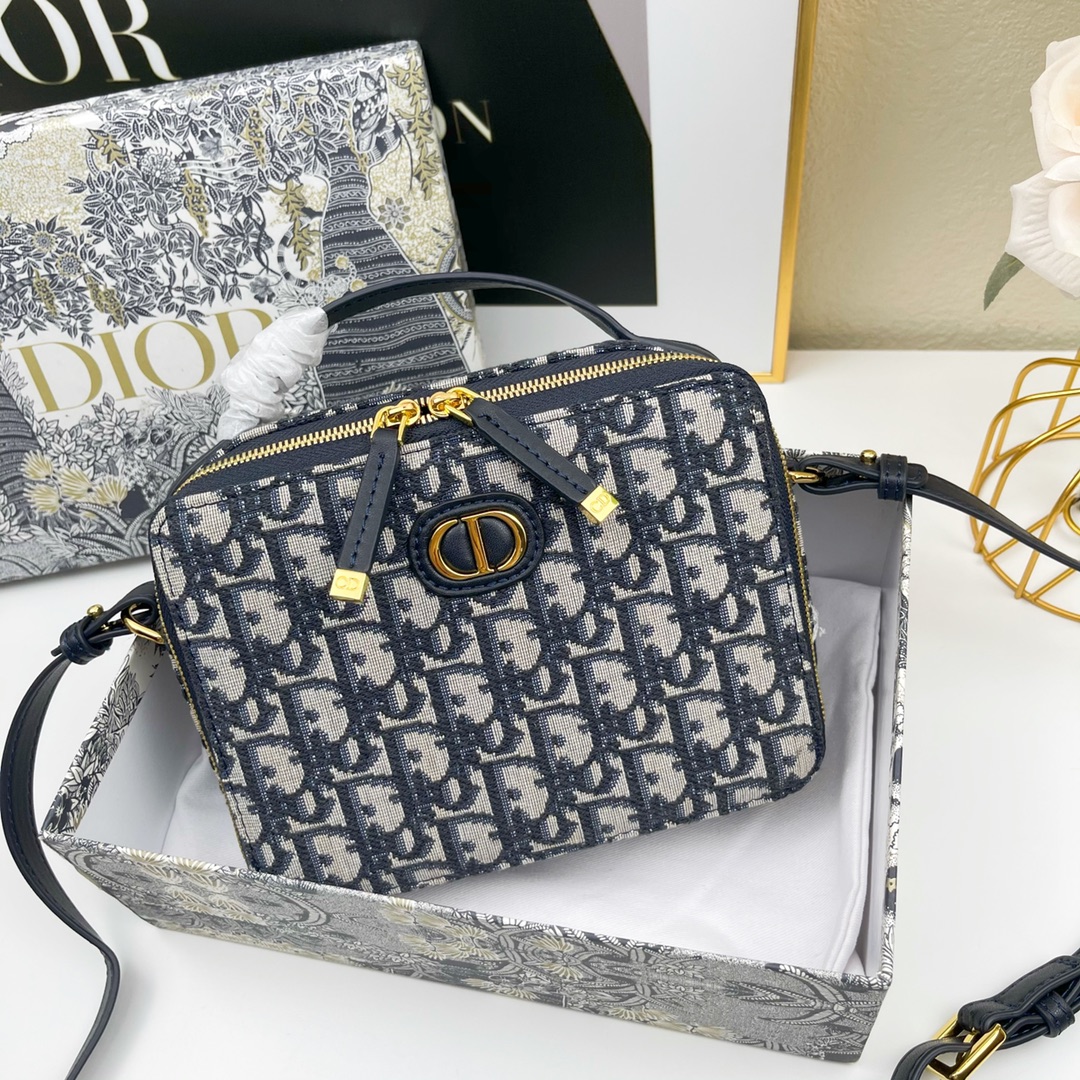 Dior Unisex CD 30 Montaigne Box Bag Blue Multicolor Dior Oblique Jacquard