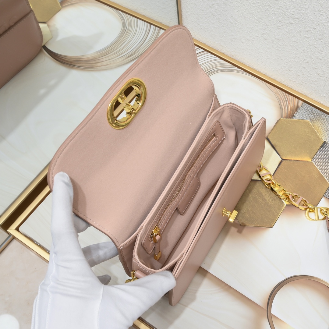 Dior Women CD Small 30 Montaigne Avenue Bag Antique Pink Box Calfskin