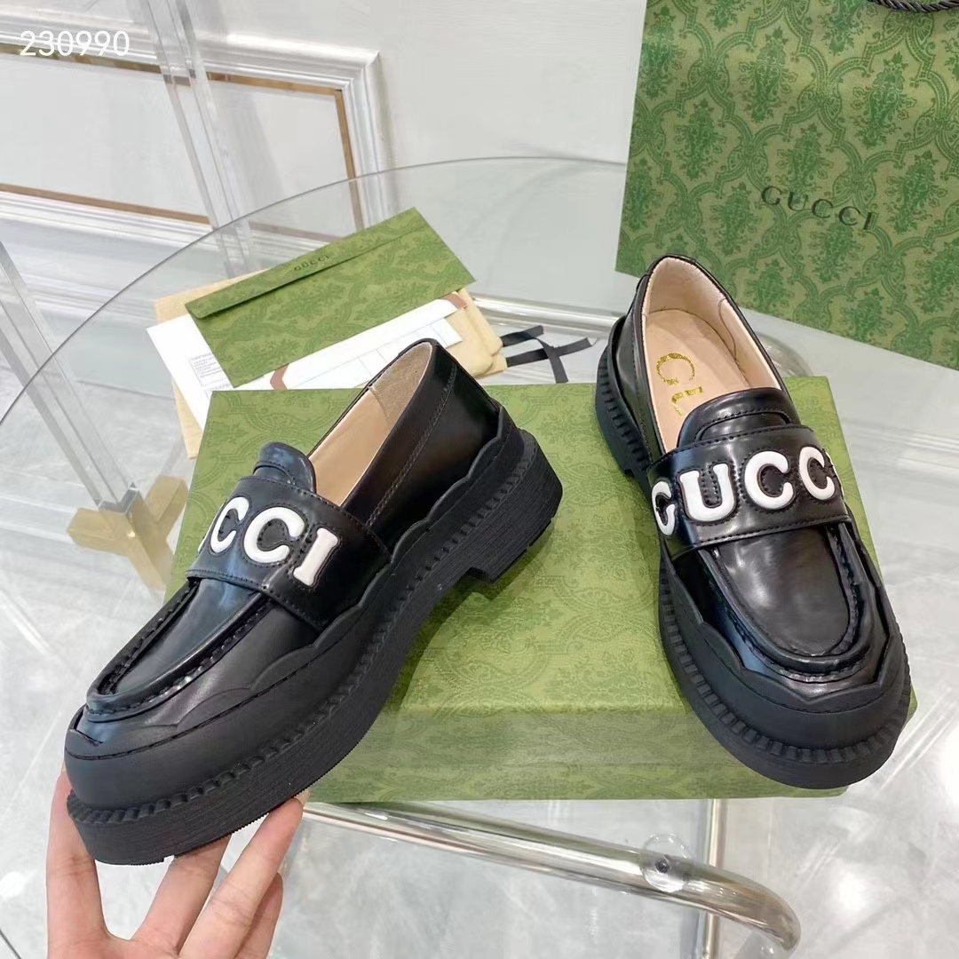 G*u*i gg women G*u*i loafer black white leather scalloped script rubber sole mid-heel