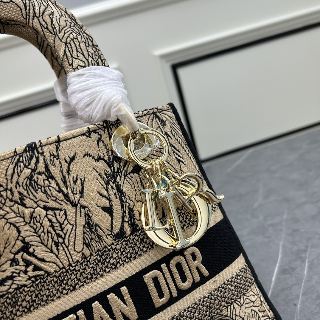 Dior Women CD Medium Lady D-Lite Bag Beige Multicolor Toile De Jouy Voyage Embroidery