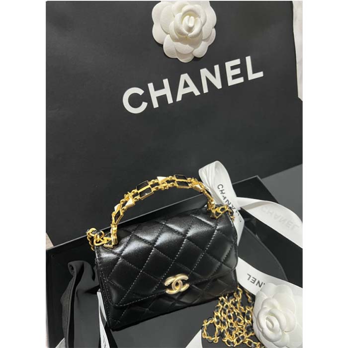 Chanel Women Kelly 22 Flap Bag in Calfskin Leather-Black