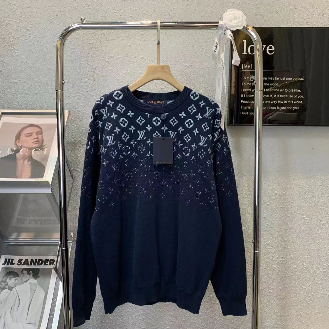 Louis Vuitton Women Gradient Cotton Crewneck Regular Fit Monogram Gradient Volcanic Ash Cotton