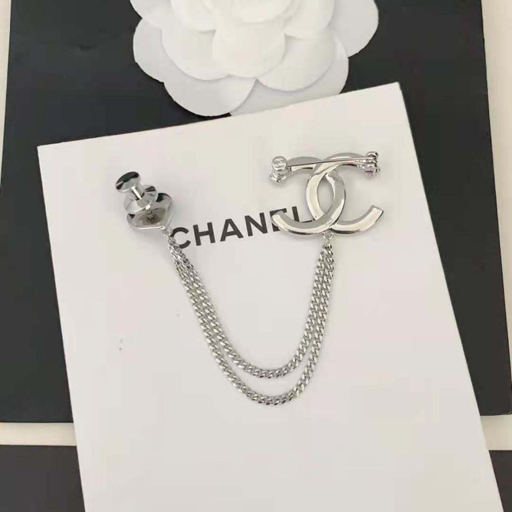 Chanel Women Brooch in Metal and Strass