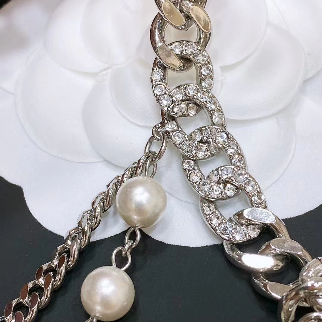 Chanel Women CC Chain Belt Metal Resin Glass Pearls Strass Silver Pearly White Crystal