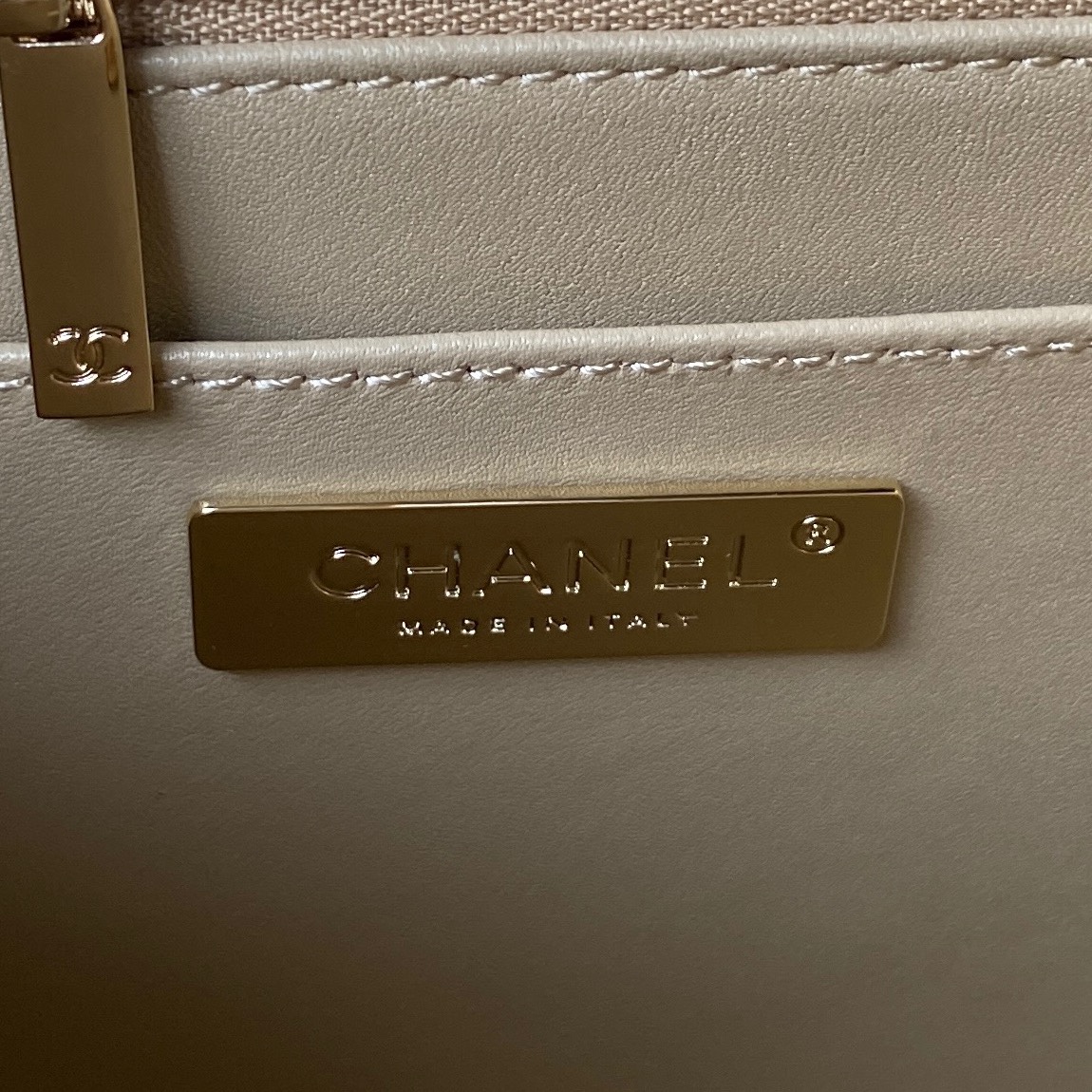 Chanel Women CC Flap Bag Star Coin Purse Mirror Calfskin Metallic Calfskin Gold-Tone Metal Gold