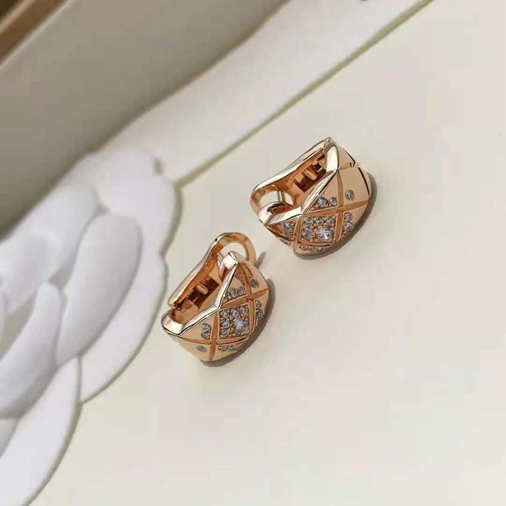 Chanel Women Coco Crush Earrings in 18K Beige Gold