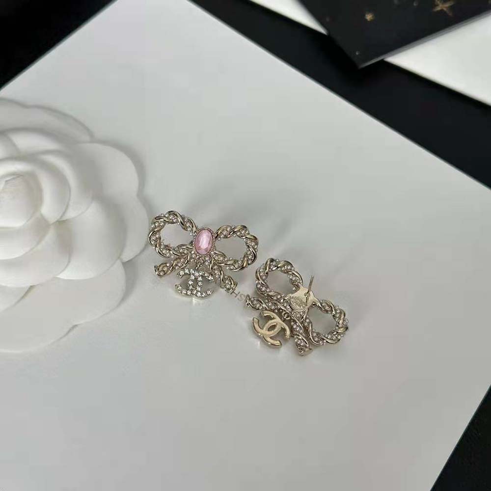 Chanel Women Stud Earrings in Metal Glass Pearls and Strass