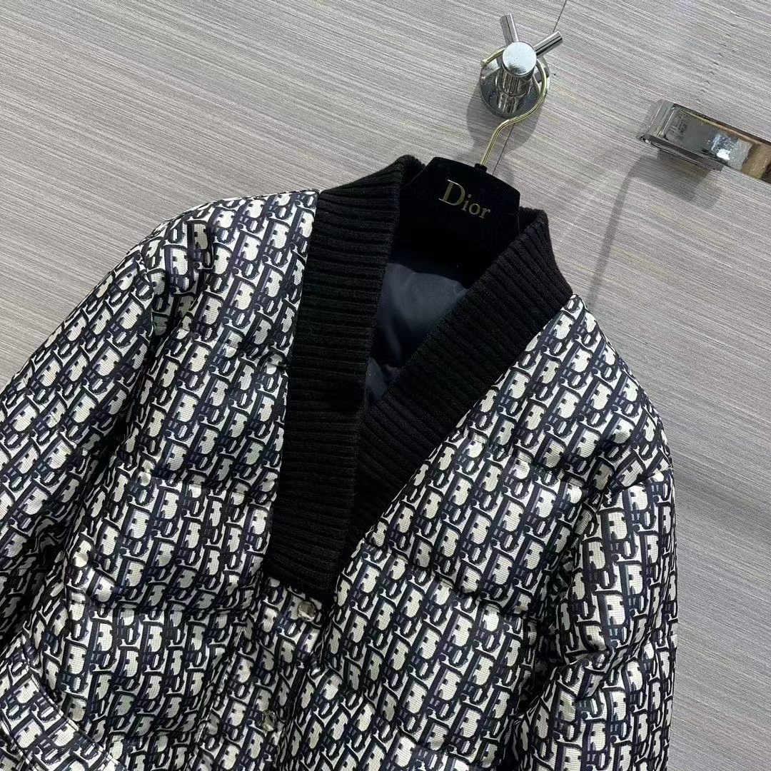 Dior Women CD DiorAlps Reversible Belted Jacket Blue Quilted Technical Taffeta Jacquard Dior Oblique Motif