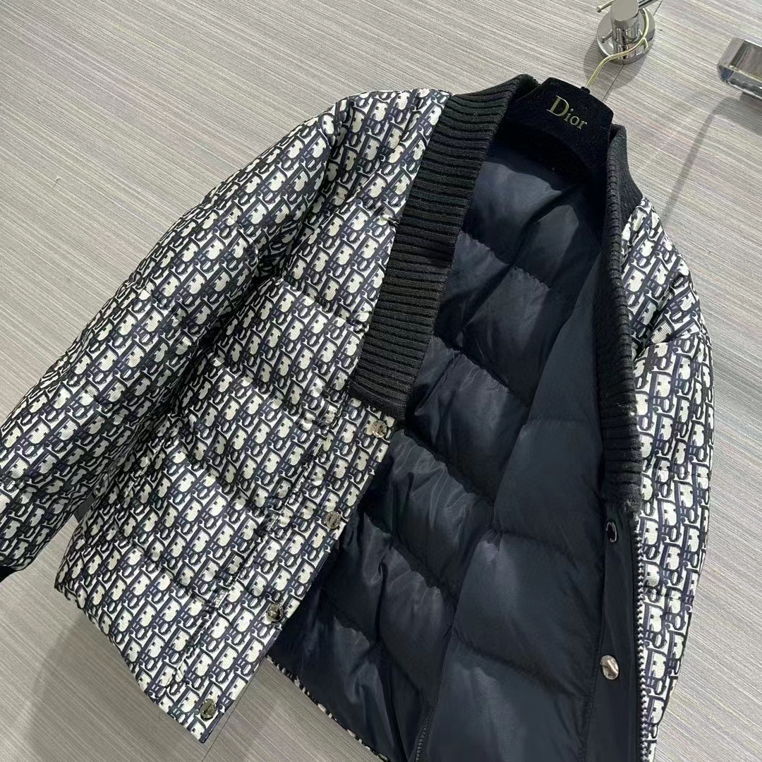 Dior Women CD DiorAlps Reversible Belted Jacket Blue Quilted Technical Taffeta Jacquard Dior Oblique Motif