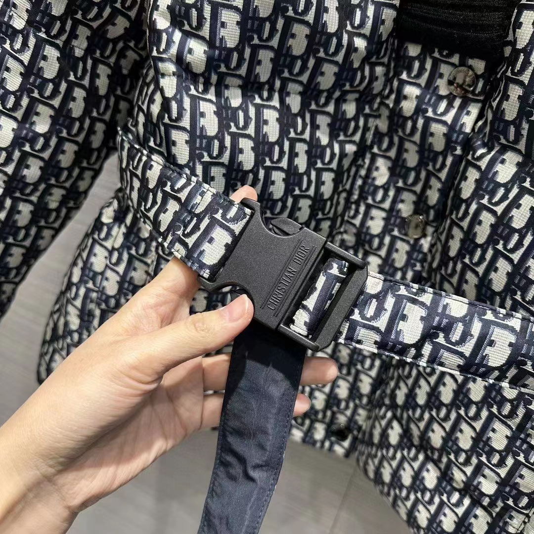 Dior Women CD DiorAlps Reversible Belted Jacket Blue Quilted Technical Taffeta Jacquard Dior Oblique Motif