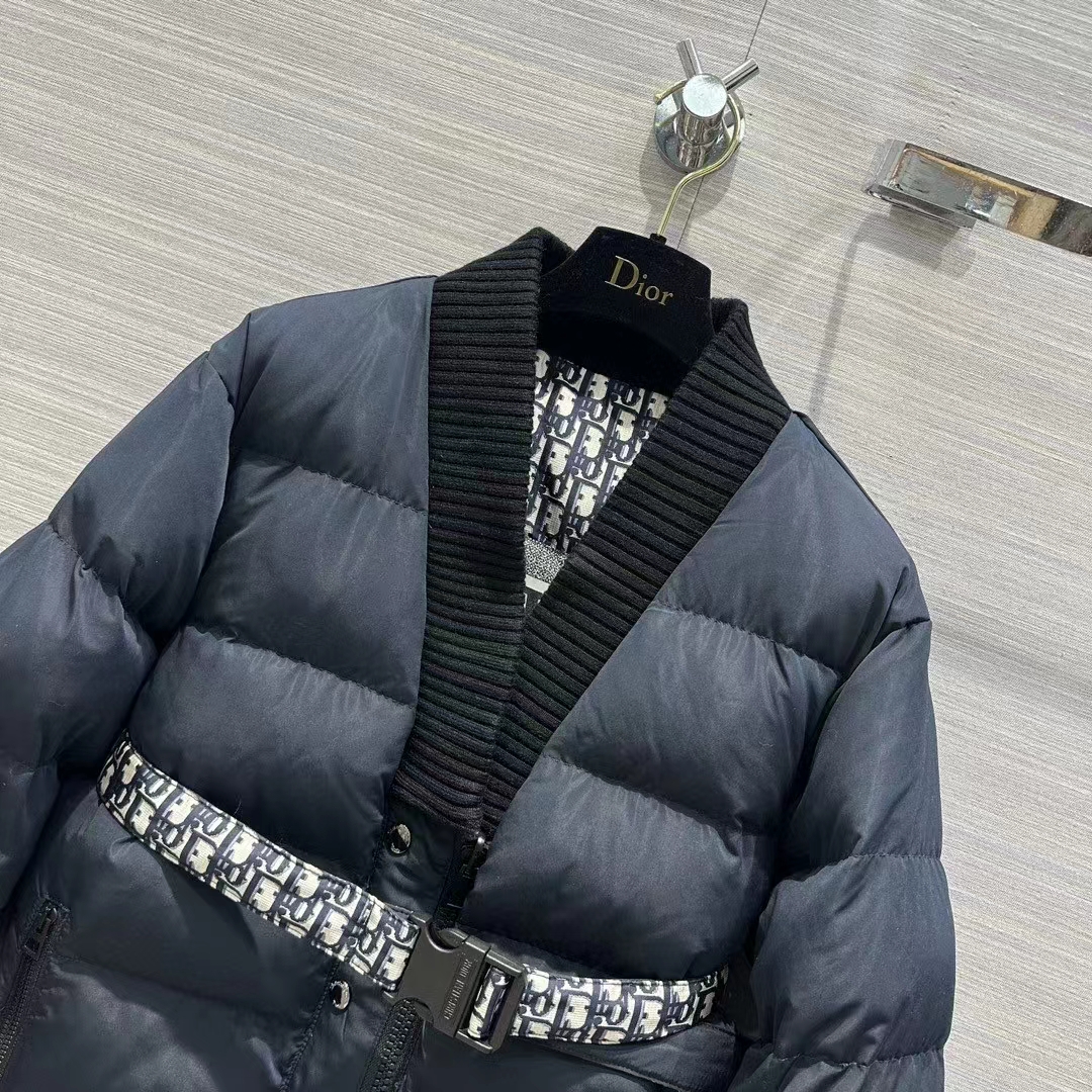 Dior Women CD DiorAlps Reversible Belted Jacket Blue Quilted Technical Taffeta Jacquard Dior Oblique Motif