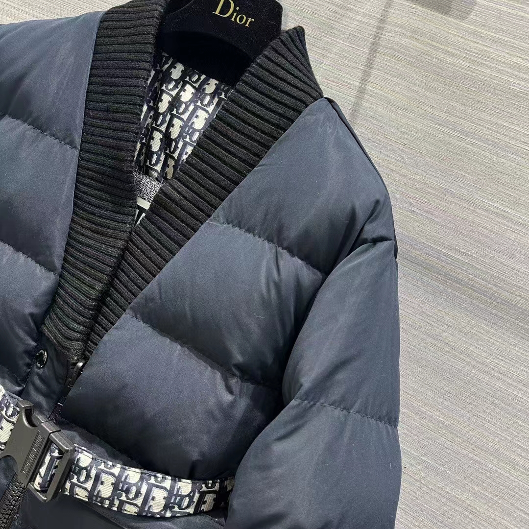 Dior Women CD DiorAlps Reversible Belted Jacket Blue Quilted Technical Taffeta Jacquard Dior Oblique Motif