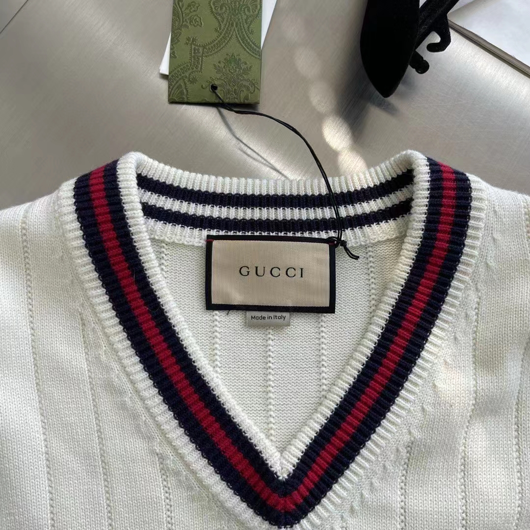 G*u*i gg men cotton knit v-neck sweater web ivory interlocking g patch long sleeves