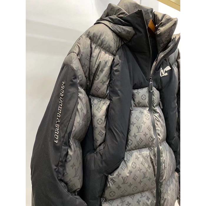 Louis Vuitton Women LV 2054 Heat Reactive Puffer Polyester Anthracite Regular Fit