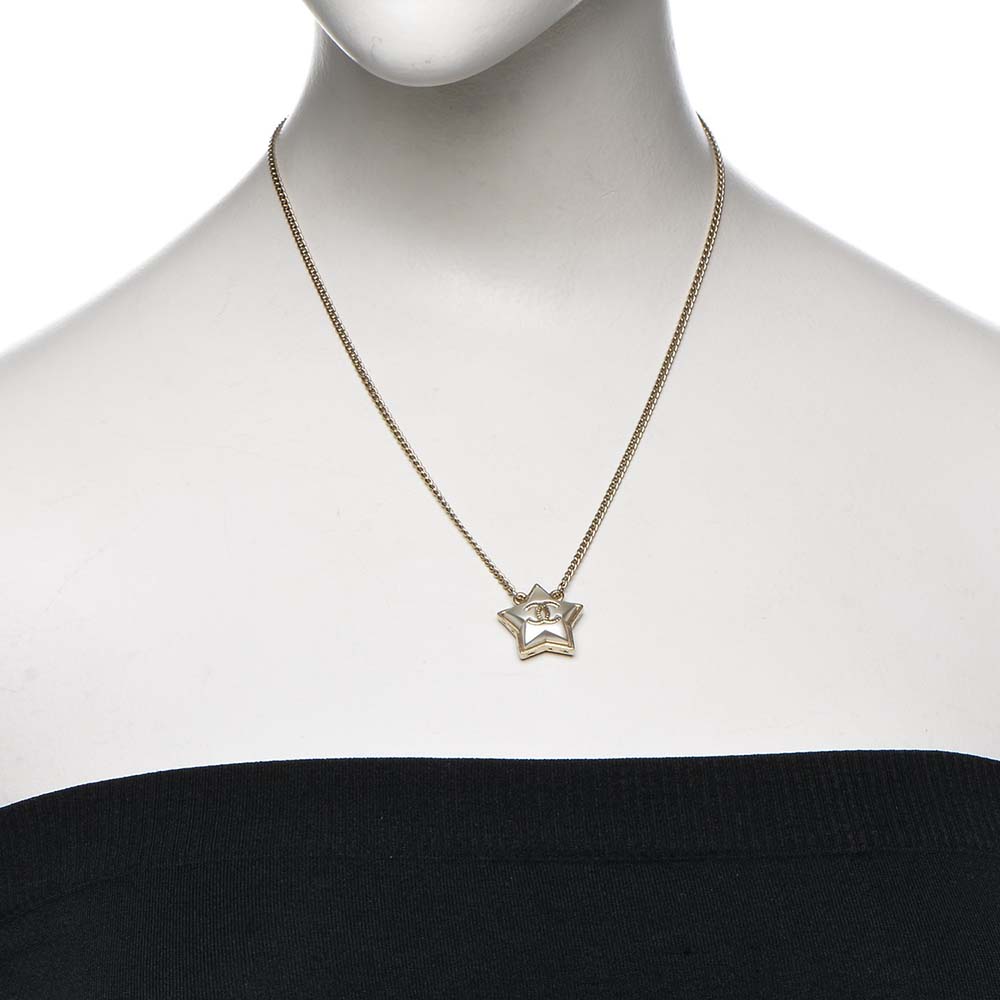 Chanel Women CC Necklace Gold Tone Metal